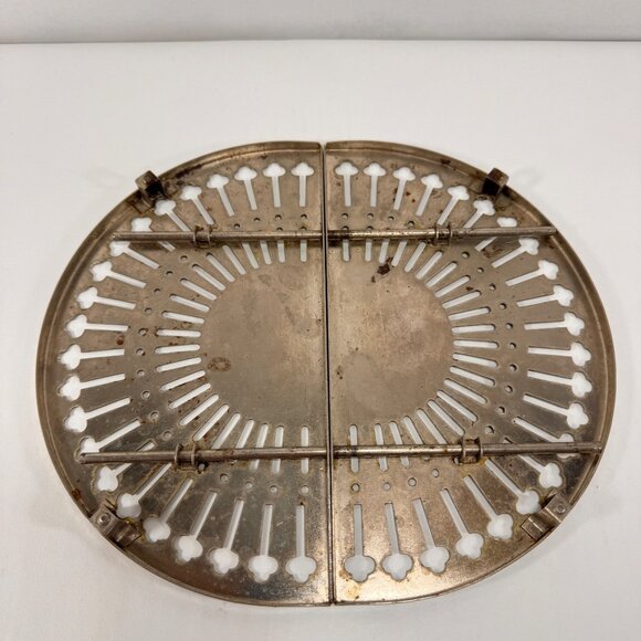 Vintage Kitchen Trivet Hot Plate Folding Aluminum Expandable Counter MCM Decor - Picture 8 of 11